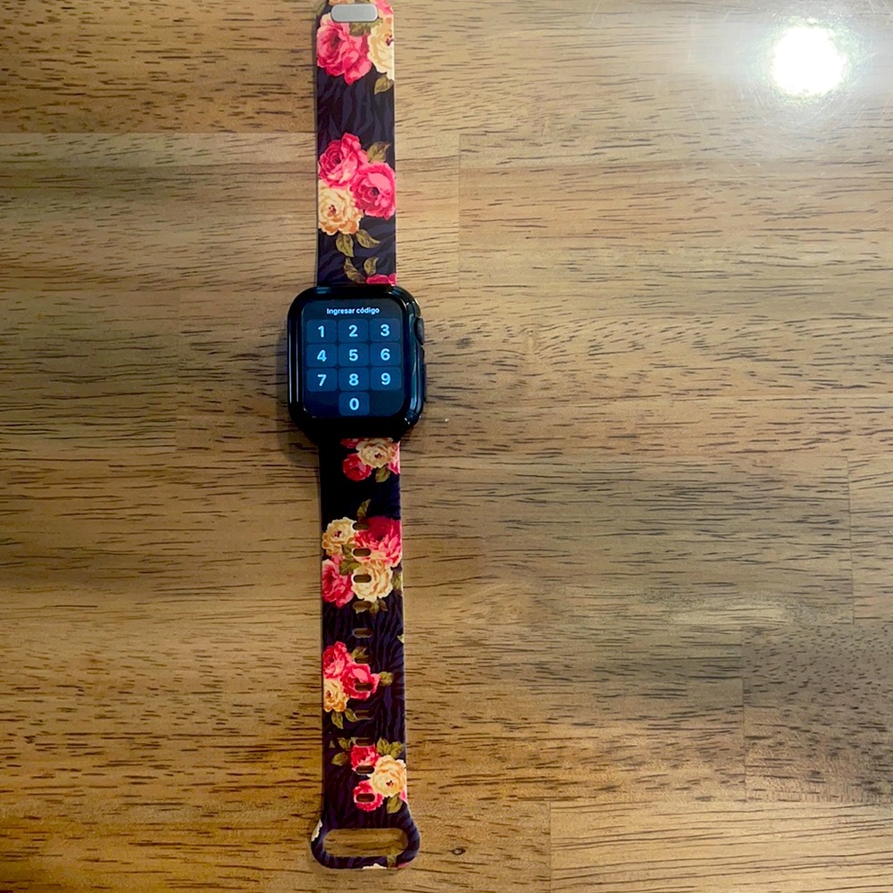 New band for watch / compatible w/Apple Watch